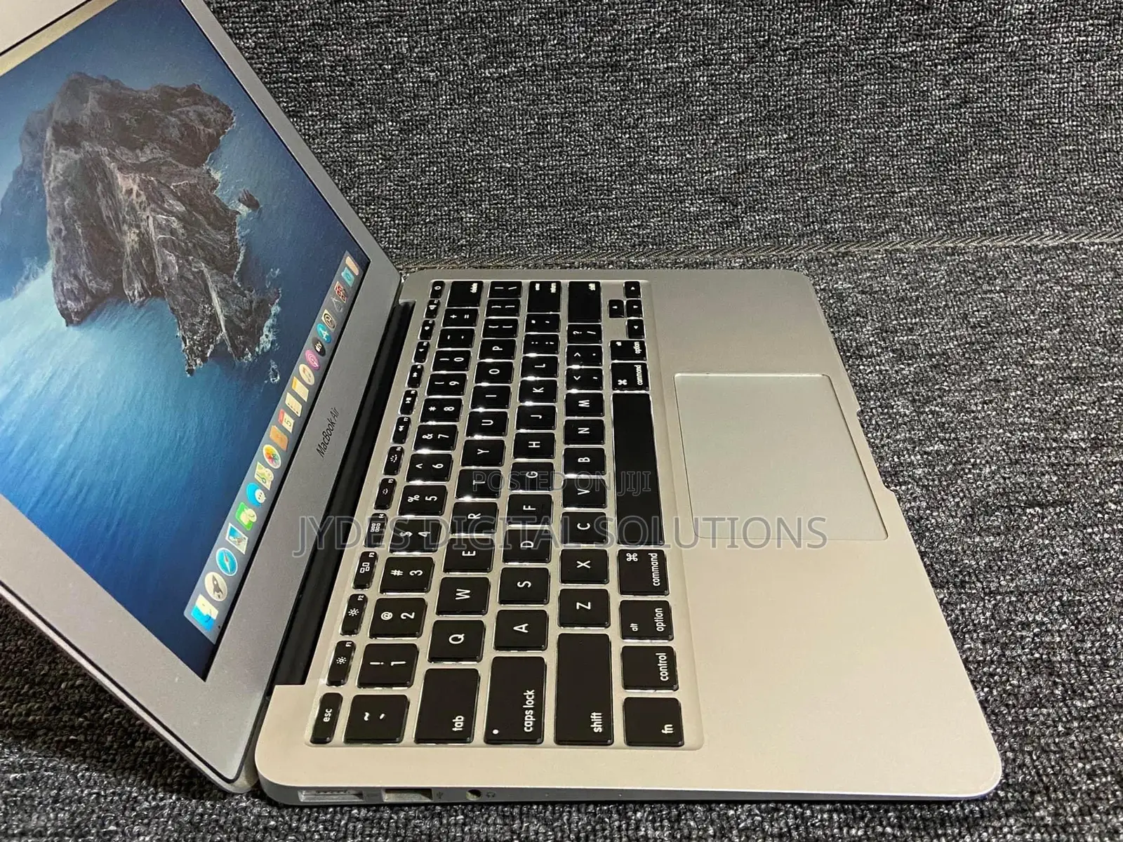 Laptop Apple MacBook Air 256GB Intel Core i5 SSD 256GB