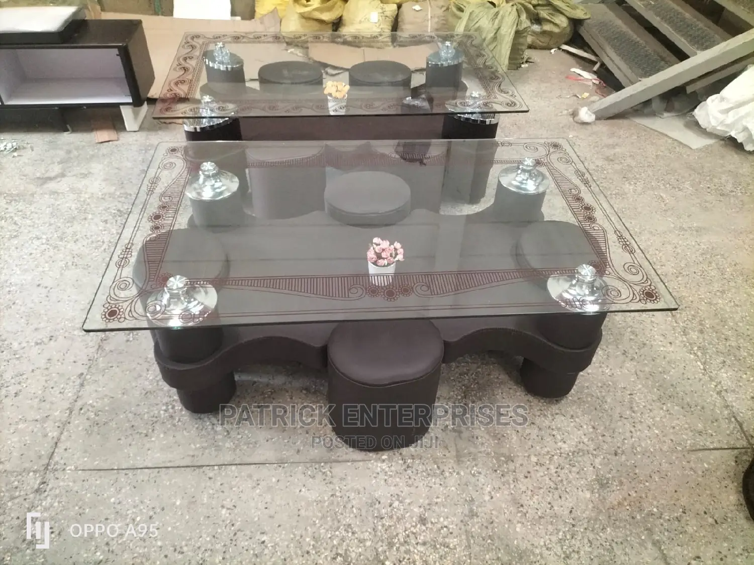 Imported Morden Puff Coffee Table With 4 Stools