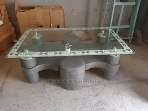 Imported Morden Puff Coffee Table With 4 Stools