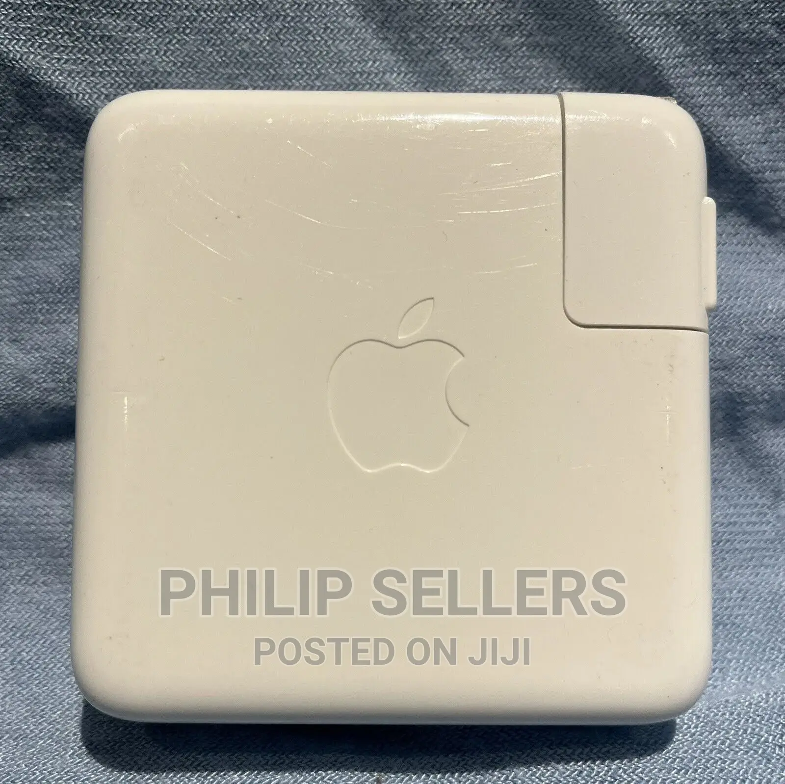 Apple 61W USB-C Power Adapter A1718