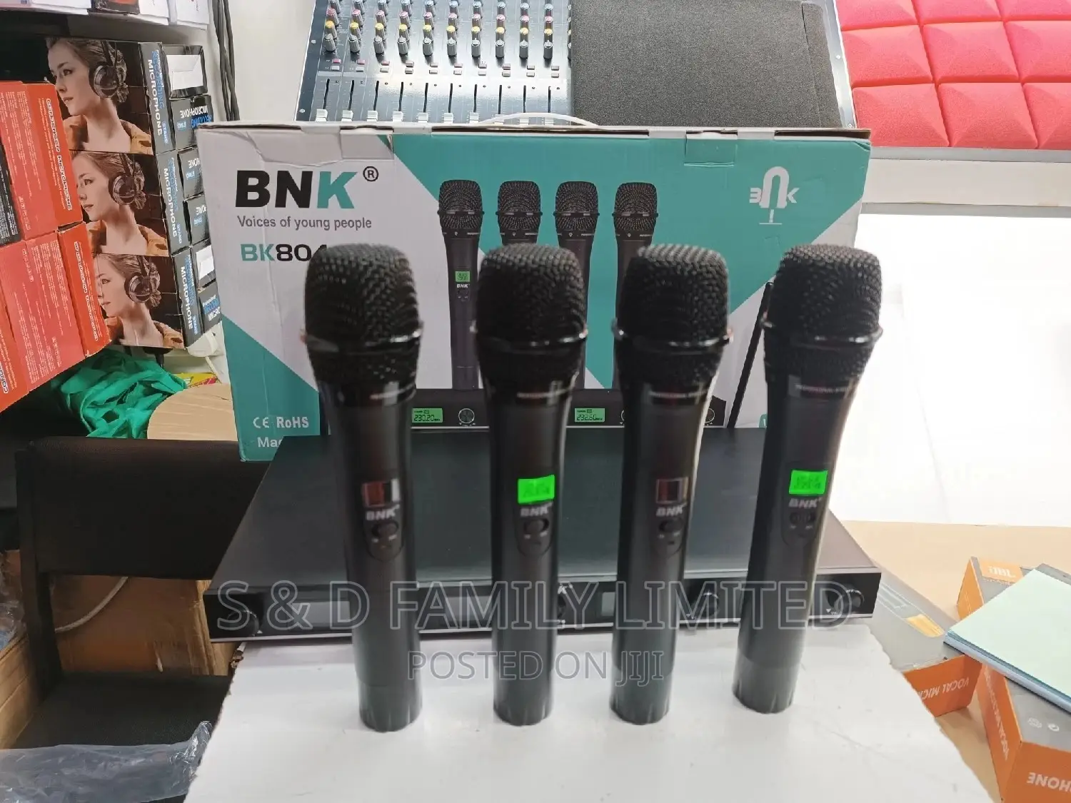 4 in 1 Wireless Microphone