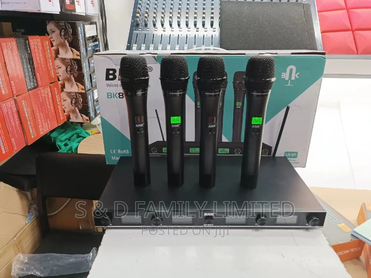 4 in 1 Wireless Microphone