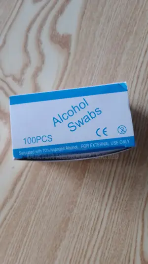 100pcs Alcohol Swabs
