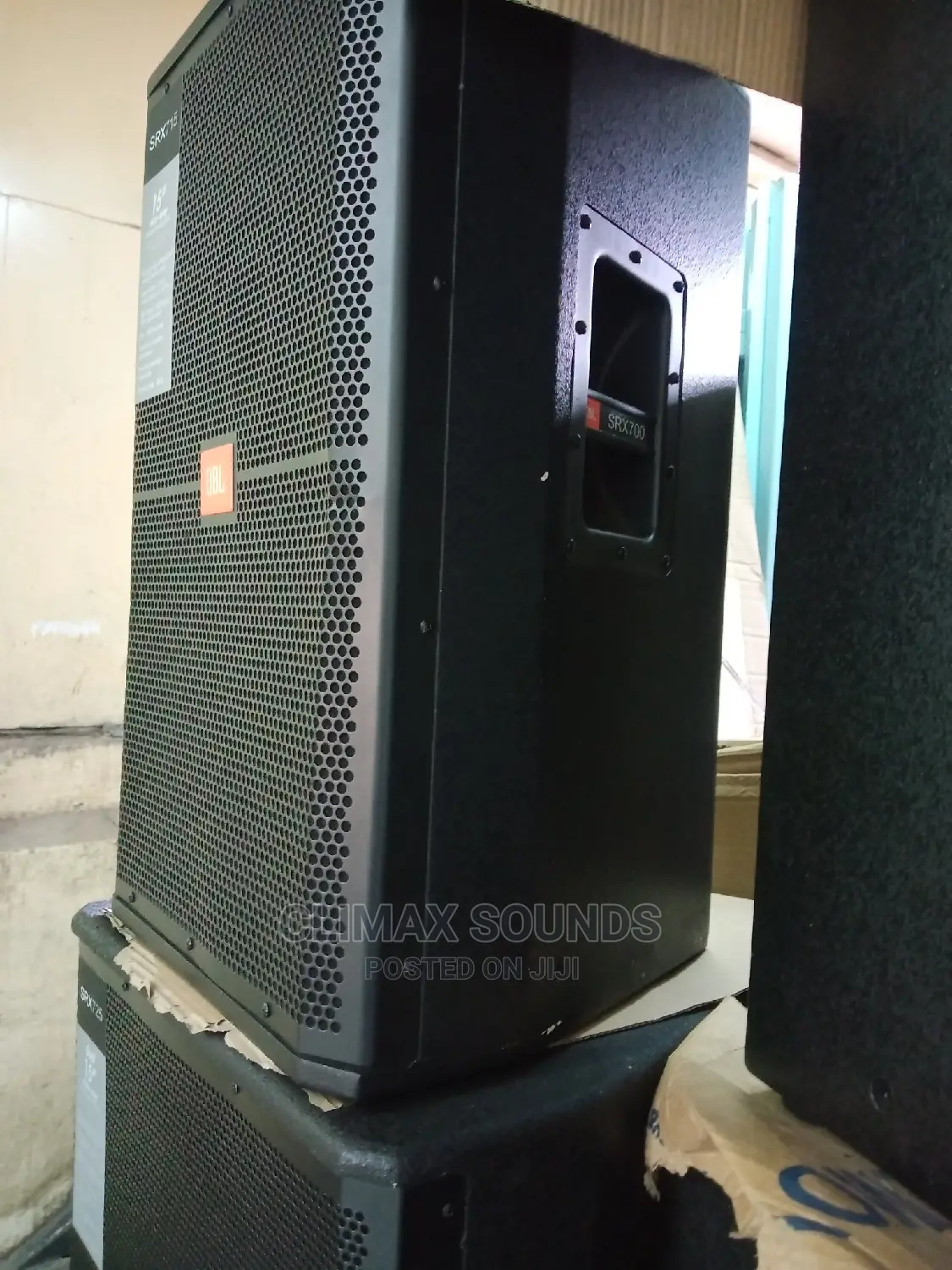 JBL Midi Range Speaker  ,Srx 715