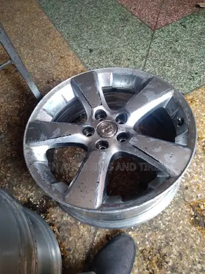 Size 18 Inch Rim Fitting Toyota Harrier, Lexus