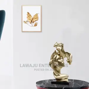 Creative Decorative Art Statue