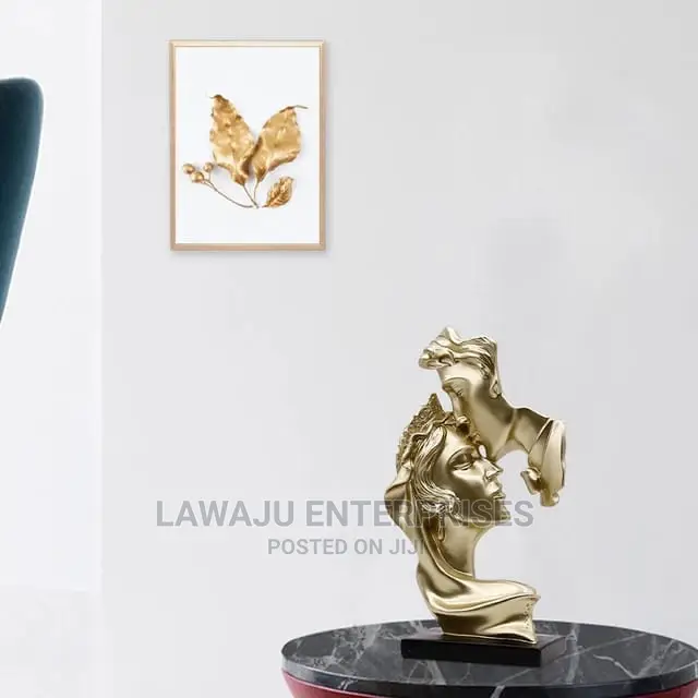 Creative Decorative Art Statue