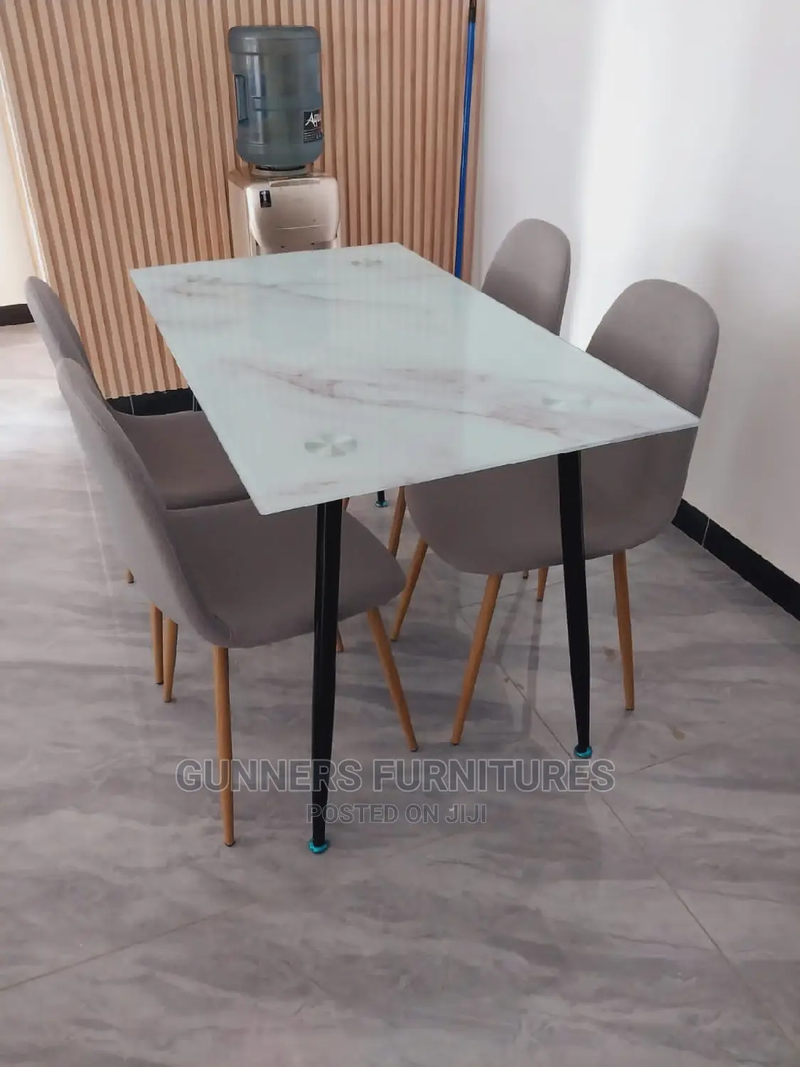 Dining Table Set.