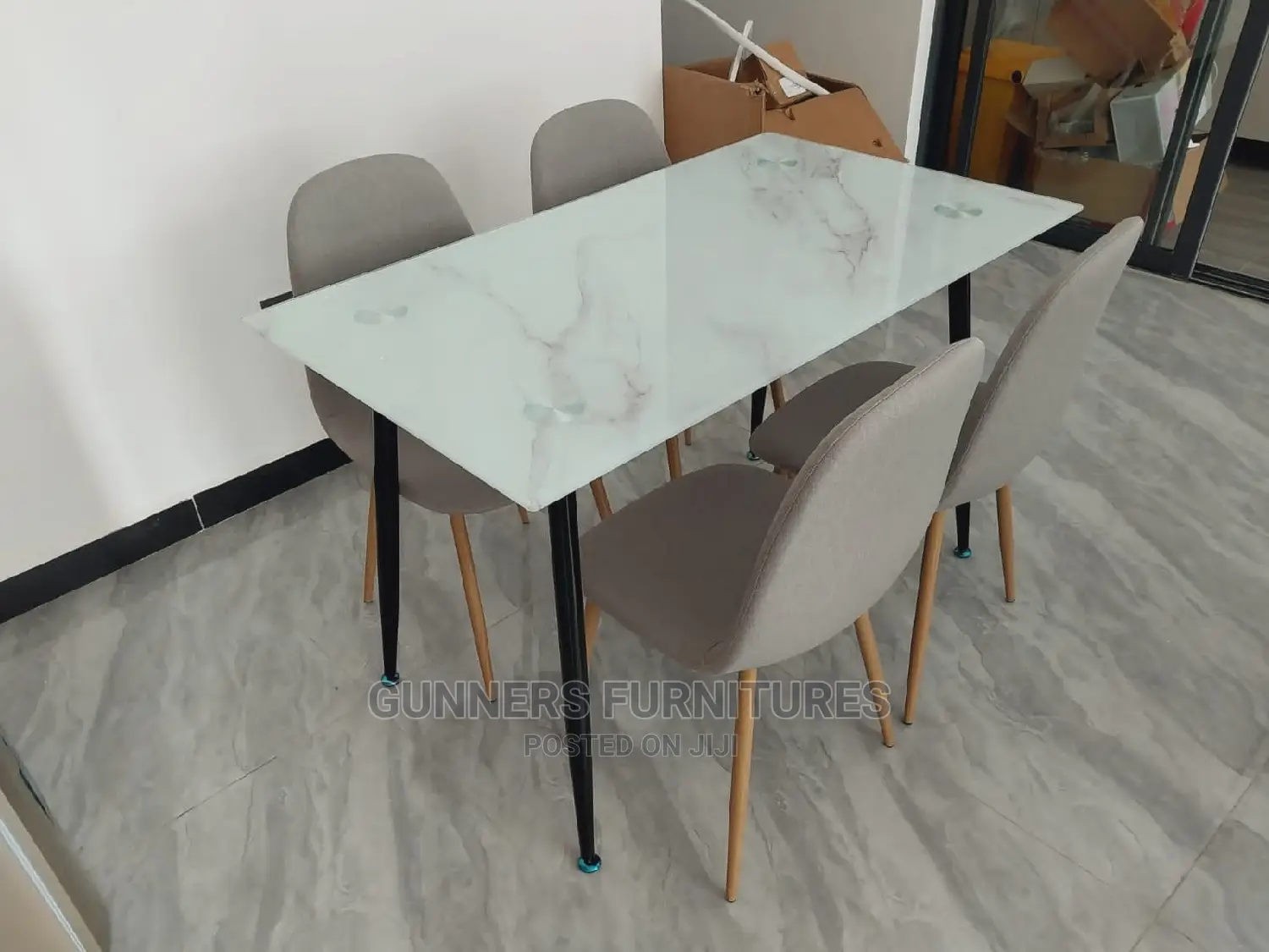Dining Table Set.