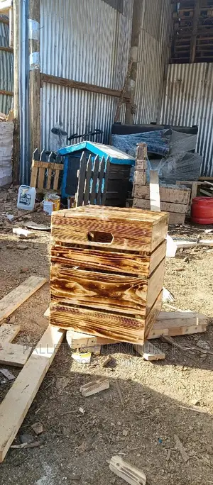 Pallets Crate 02