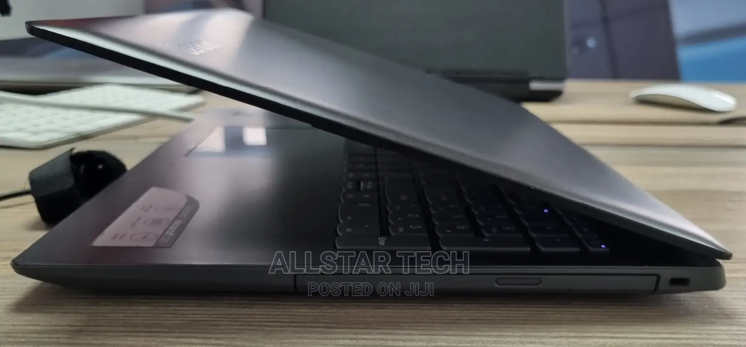 Laptop Lenovo IdeaPad 320 4GB Intel Celeron HDD 1T