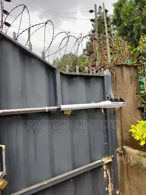 Swing Gate Centurion Motors