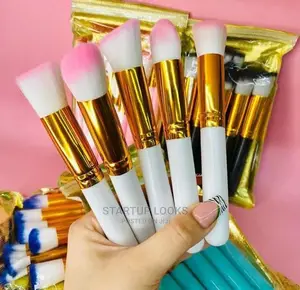 10 Set Makeup Brushes