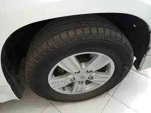 Toyota Land Cruiser 2015 White