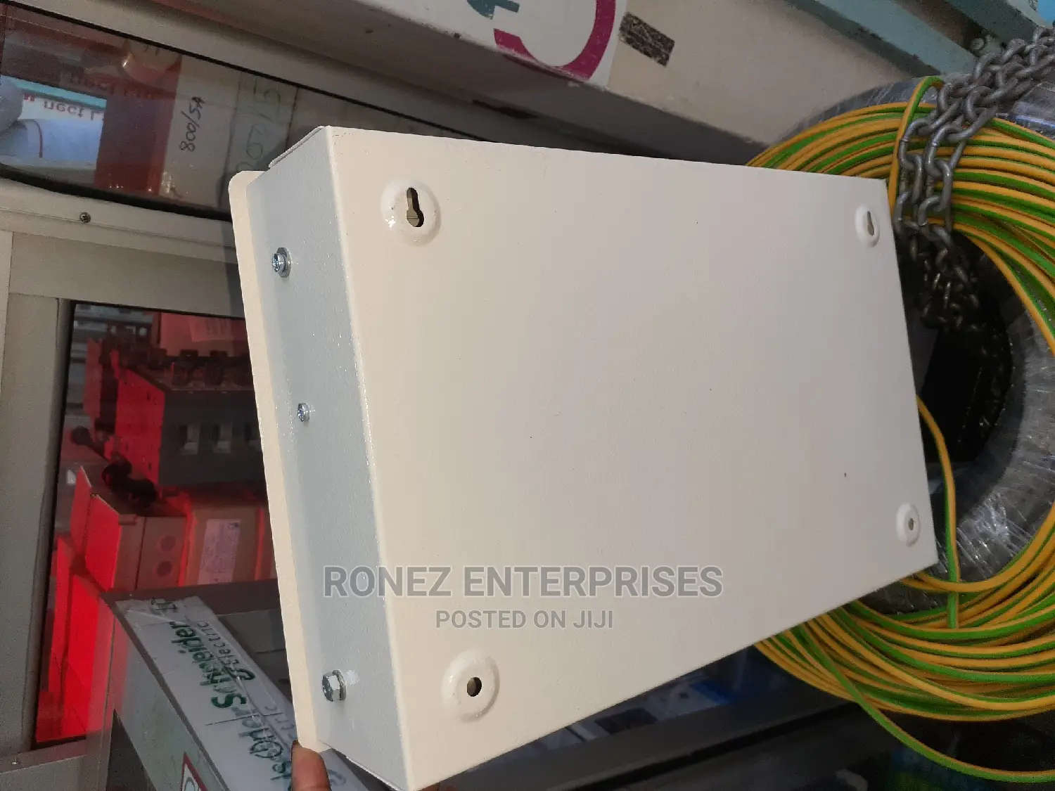 Consumer Unit 12 Way Synider