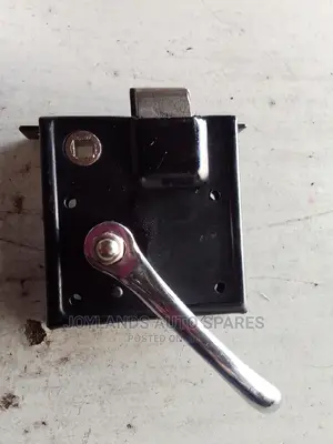 Isuzu NPR Door Lock.