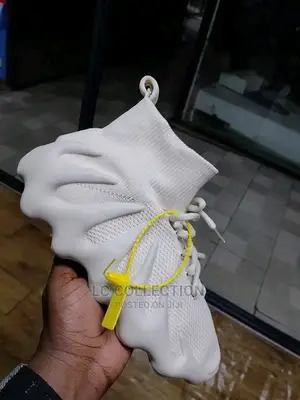 Yeezy Shoes
