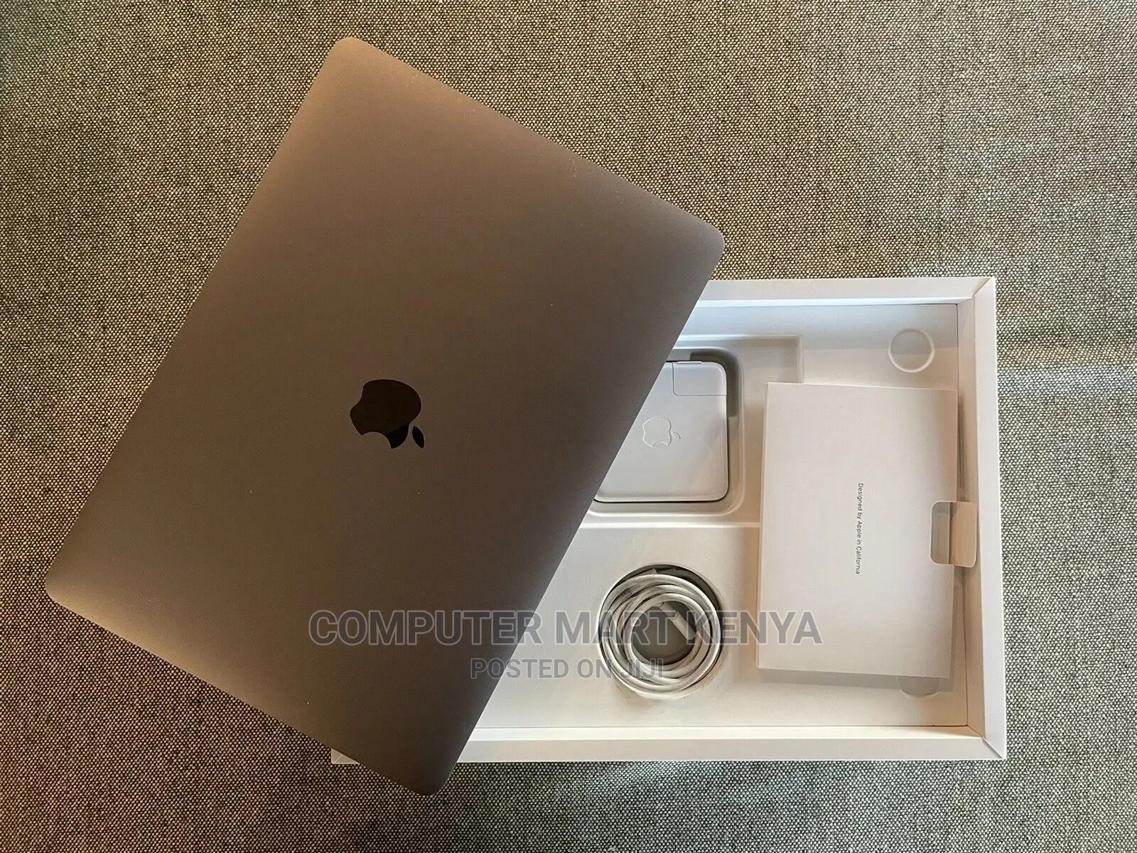 New Laptop Apple MacBook Pro 2021 M1 8GB Apple M1 SSD 256GB