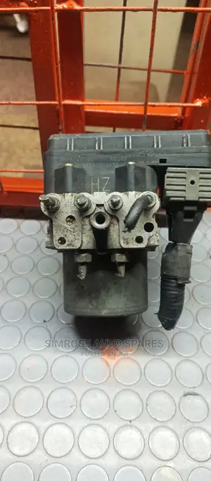Mazda Axela Abs Pump Module.