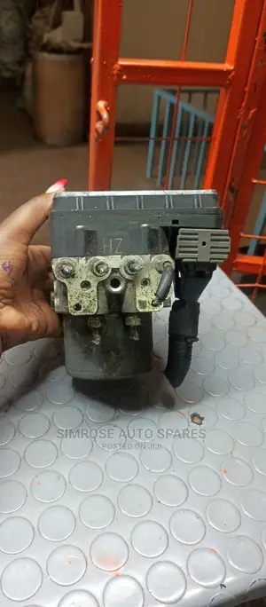 Mazda Axela Abs Pump Module.