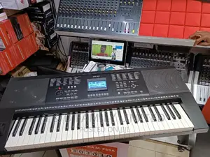 PSR 493 Keyboard With 61 Keys USB