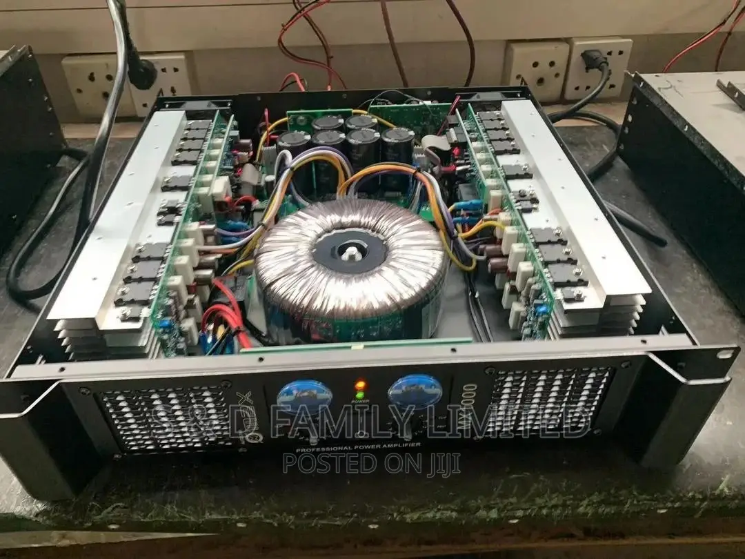 Omax Power Amplifier