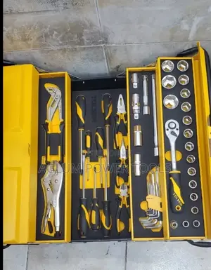 Mechanics Toolset With Socket Wrench