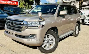 Toyota Land Cruiser 4.6 V8 ZX 2017 Gold