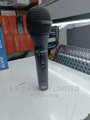 AKG Wired Microphone D660S