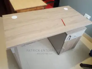 Imported Executive Office Desks 1.2 MTRS