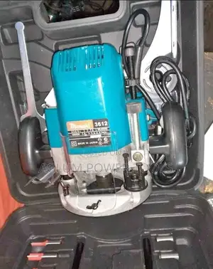 Makira Wood Router