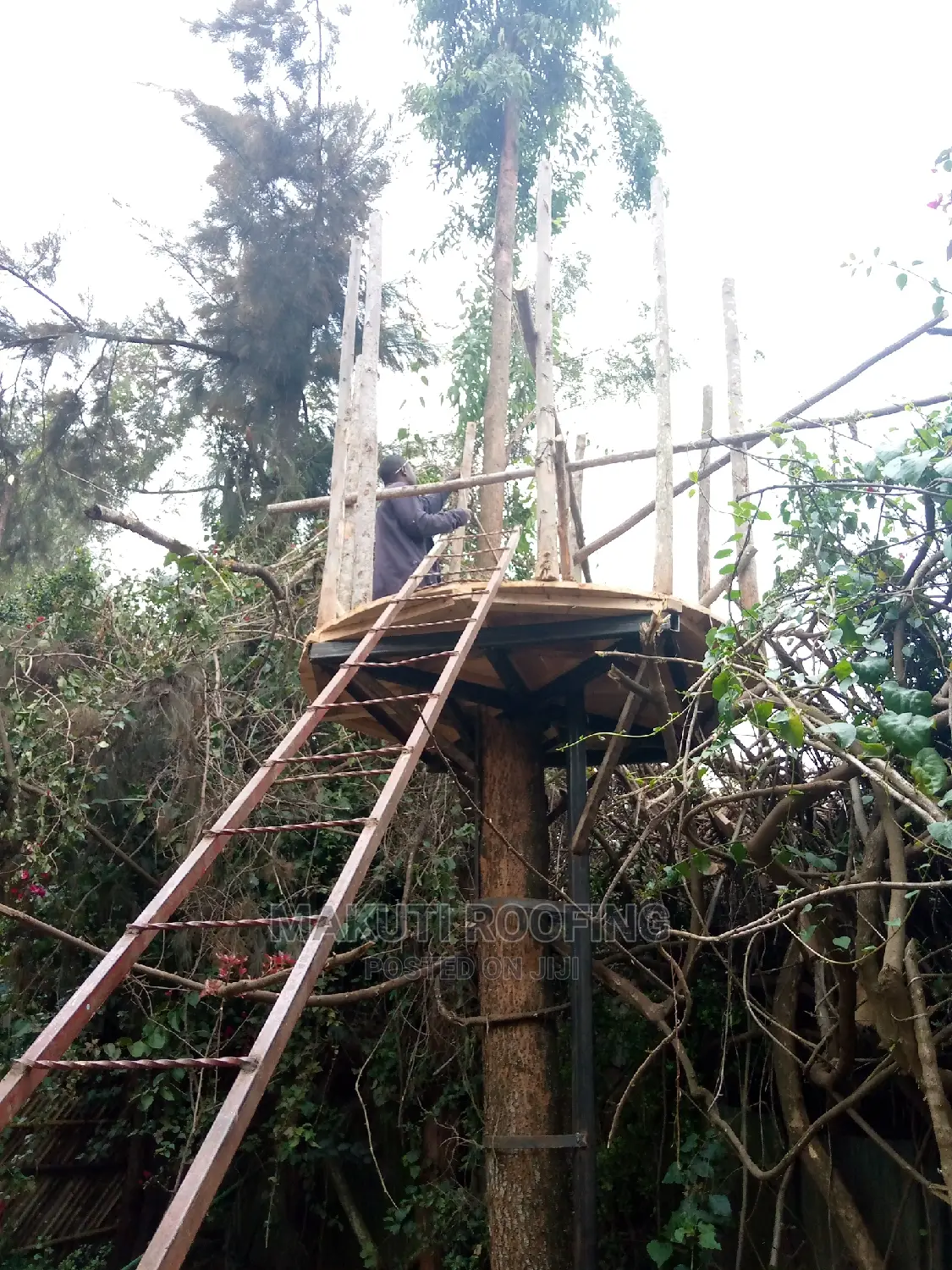 Home Resting Makuti Gazebo