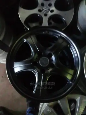 Size 17 Inches Voxy Alloy Rims Set