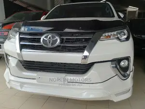 Toyota Fortuner 4.0 AWD 2016 White