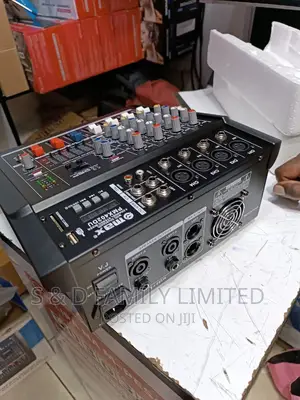 Max 4 Channels Powered Mixer PMX 404