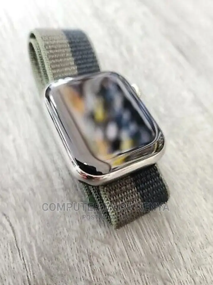 Apple Watch Series 8