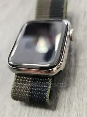 Apple Watch Series 8