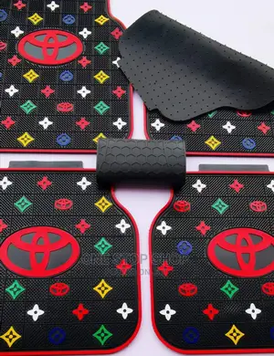 5pcs Toyota Flowered Car Rubber Mats