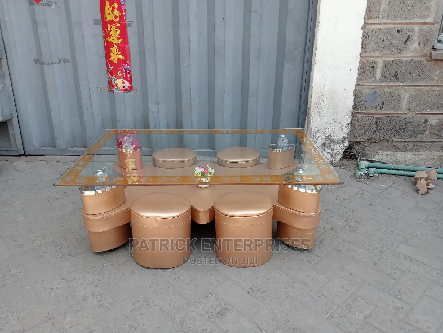 Imported Morden Coffee Table With 4 Stools