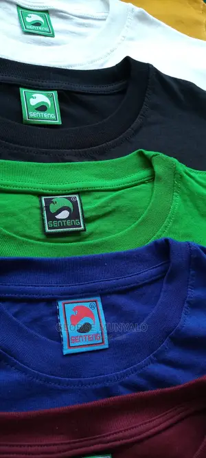 Round-Neck Plain T-Shirts