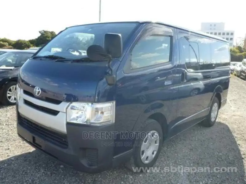 Toyota HiAce 2017 Blue