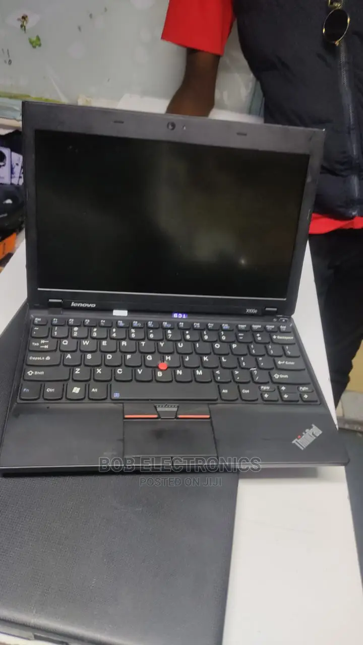 Laptop Lenovo A10 4GB Intel Celeron HDD 128GB