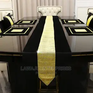 European Luxury Silk Runner With 4 Matching Mats