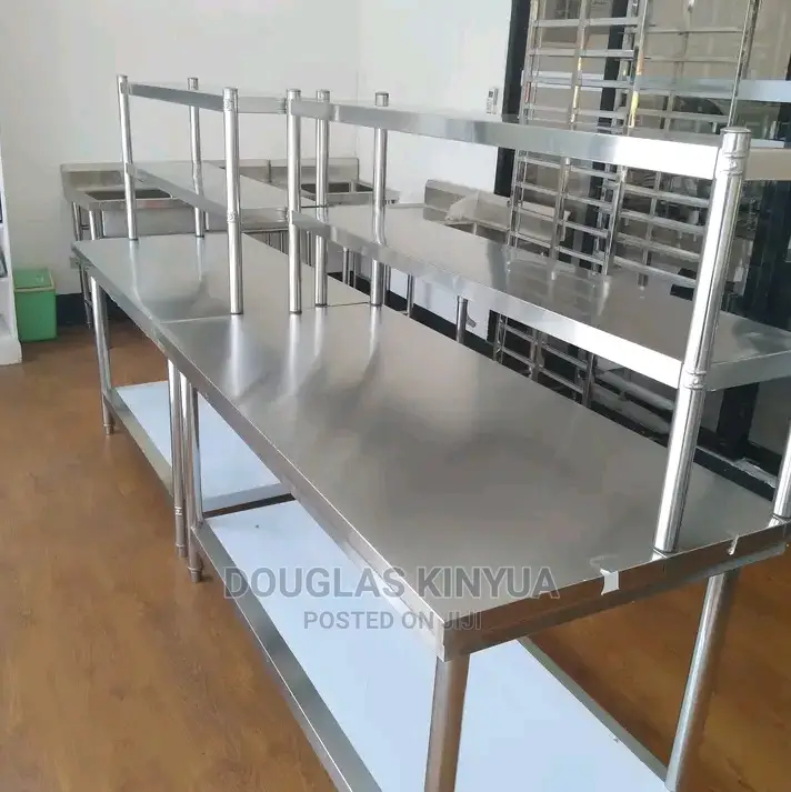 Stainless Steel Working Table: 
