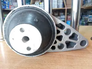 Mazda Verisa Right Engine Mount