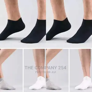 Quality Ankle Socks Available In White And Gray