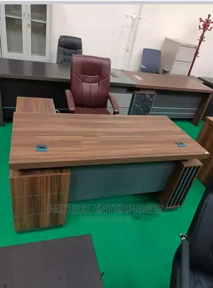 Executive Imported Office Desk 1.6 MTRS