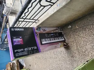 PSR E373 Keyboard