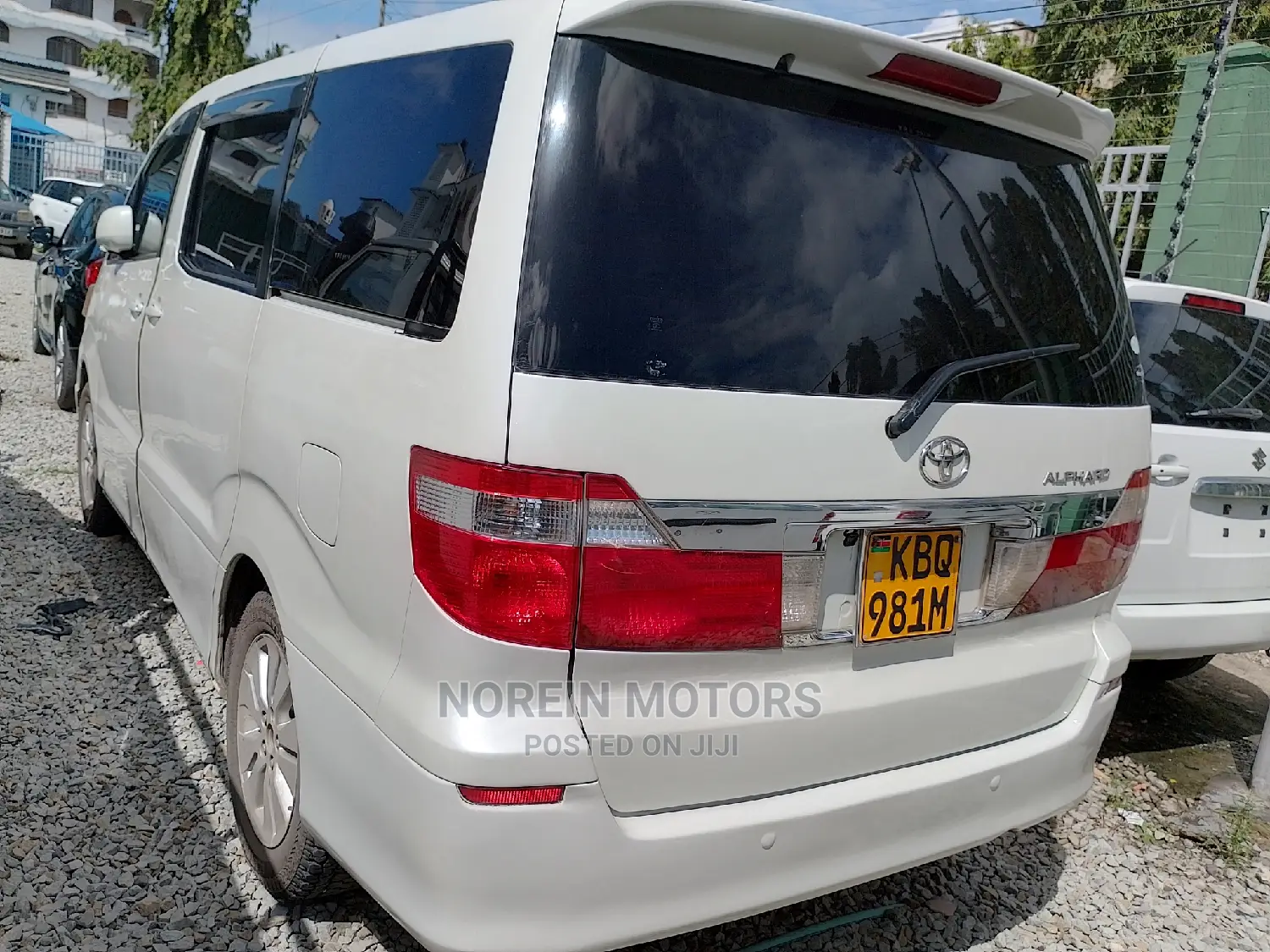 Toyota Alphard 2012 Beige