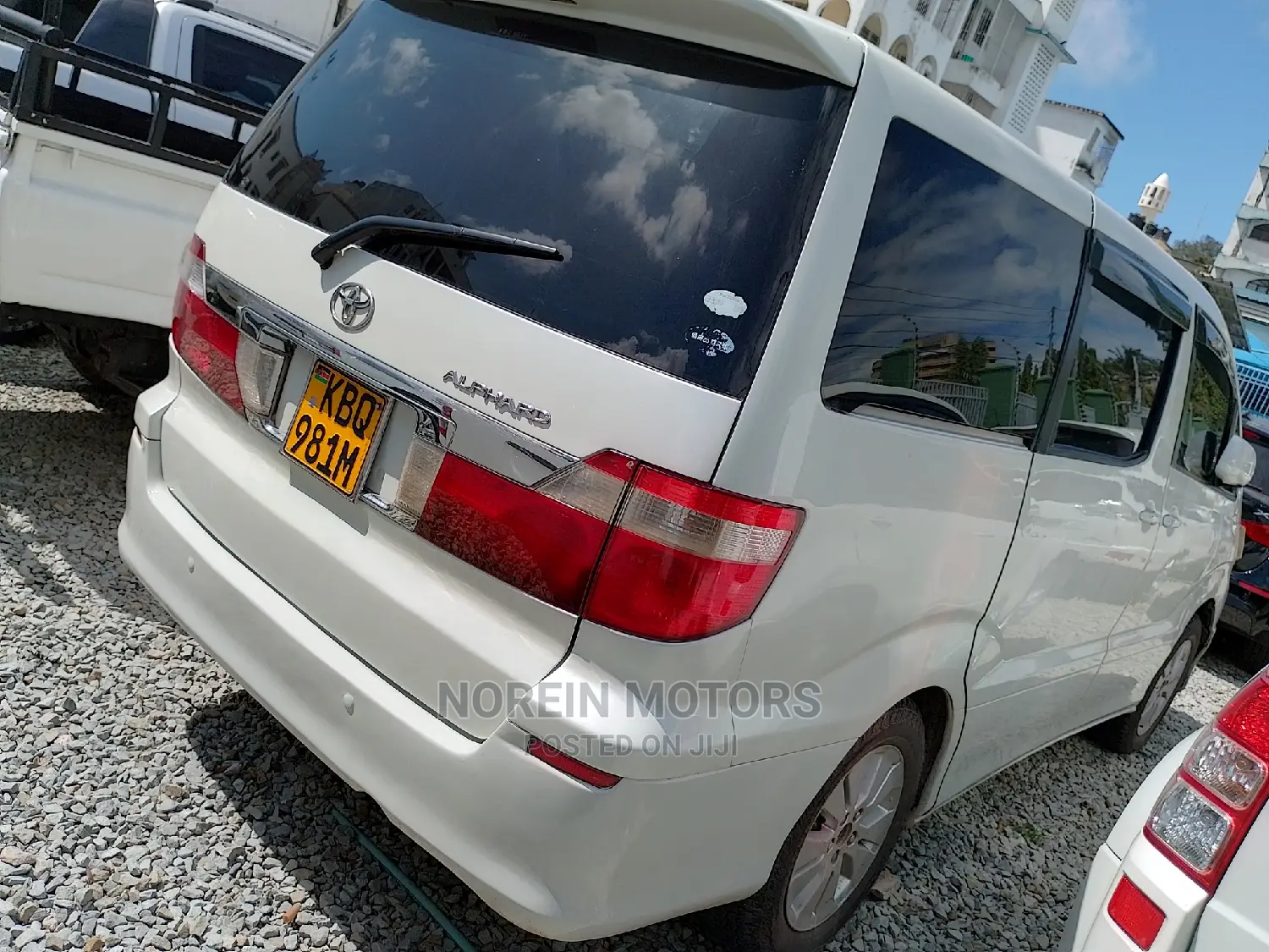 Toyota Alphard 2012 Beige